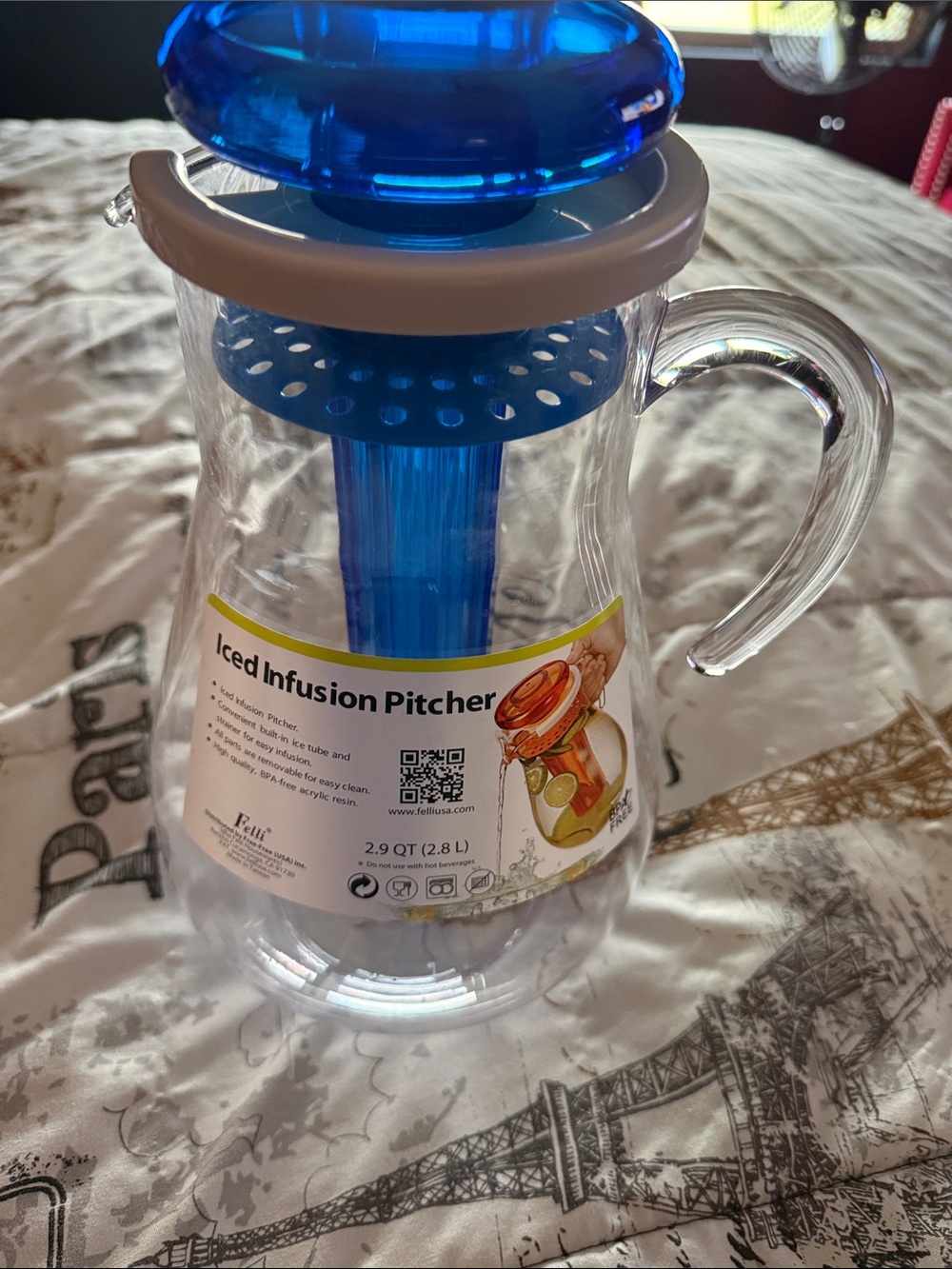 Iced Infusion Pitcher with Blue Infuser